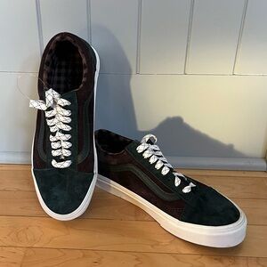 Vans - Dark Green and Brown Suede - NWOT - 8 W / 6.5 M